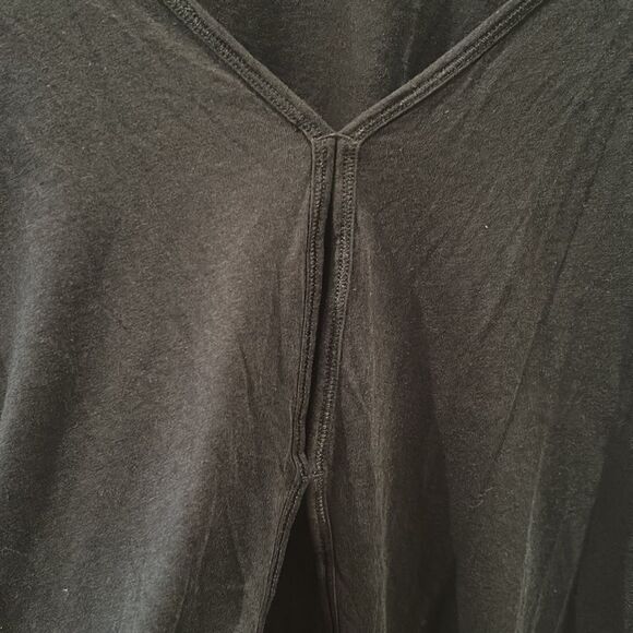 Lululemon black jersey long sleeve top slit back 4? - Picture 6 of 7